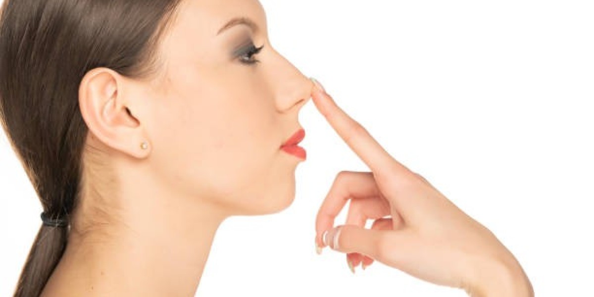 Non-Surgical Nose Job vs Rhinoplasty: A Guide